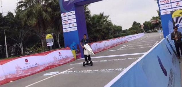 重庆电子演讲台出来出租 A板A字板