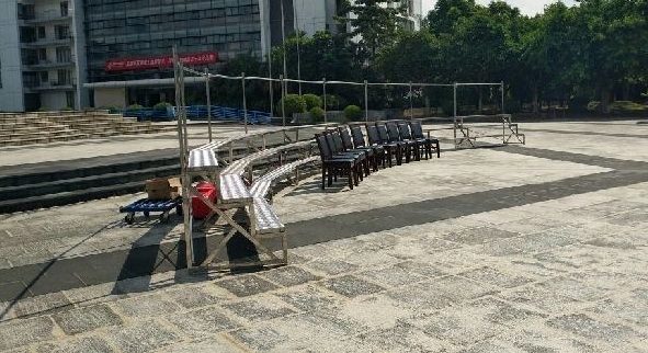 重庆300X300银色TRUSS架搭建 合影架合影梯步